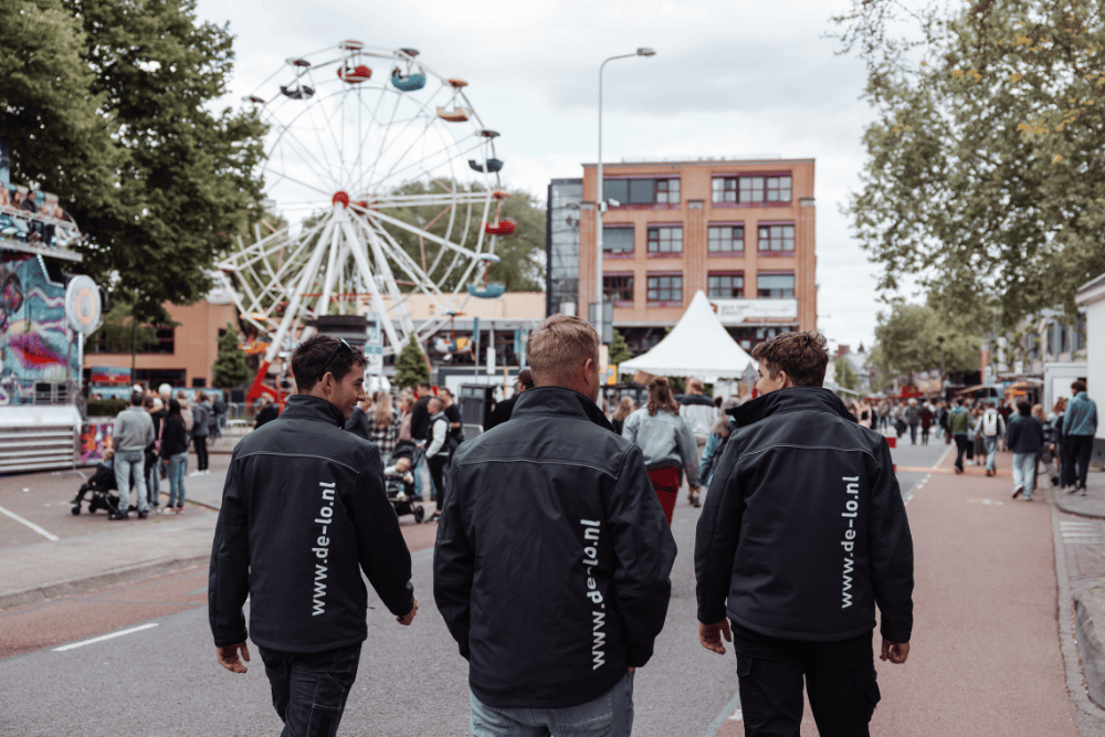 Foto met werknemers achterkant de lo wageningen fotografie
